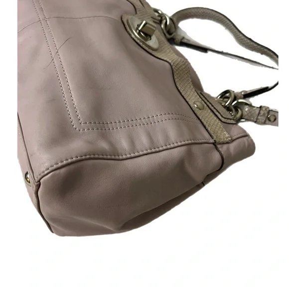 Coach Purple Shoulder Bag with Turnlock Closure - Picture 4 of 8